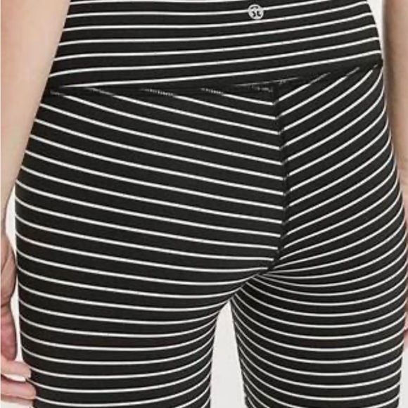 Lululemon Wunder under high rise crop 6 - Picture 2 of 6